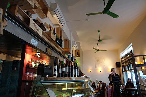 metushelach Metushelach Restaurant in Florentine